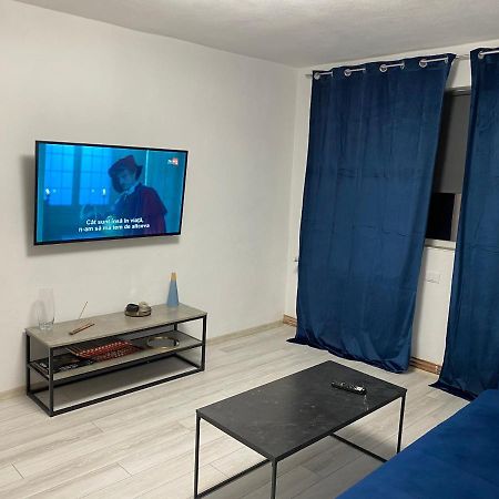 Black& White Apartment บราชอฟ ภายนอก รูปภาพ