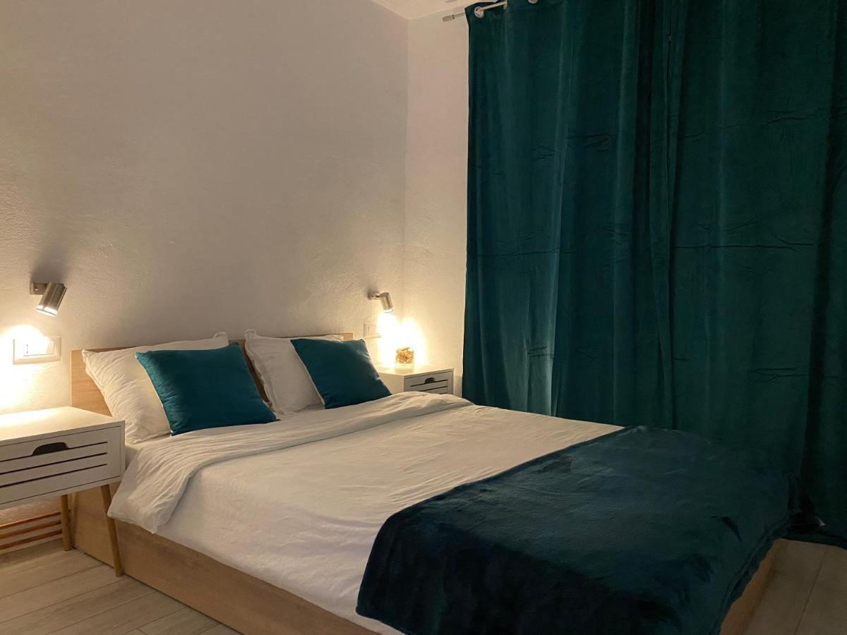 Black& White Apartment บราชอฟ ภายนอก รูปภาพ
